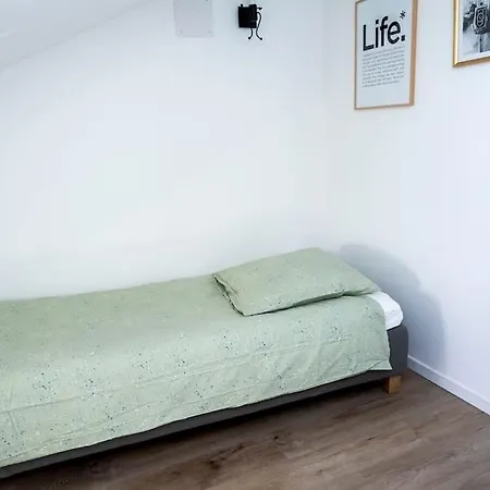 Apartamento Triplex De Qualité, Quartier Calme