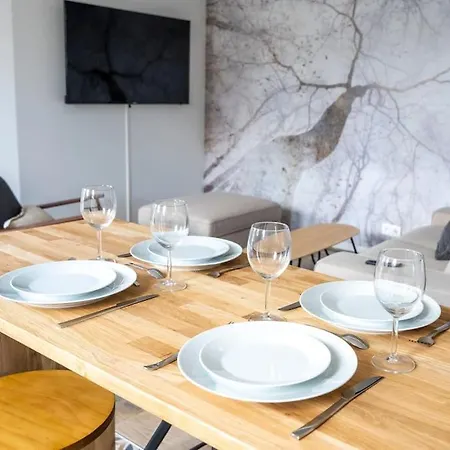 Apartment Triplex De Qualite, Quartier Calme