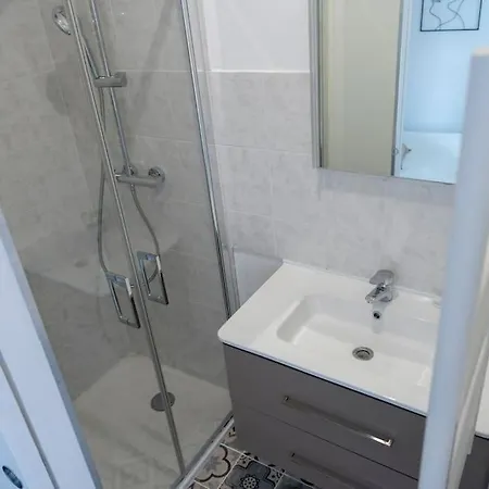 Apartamento Triplex De Qualité, Quartier Calme